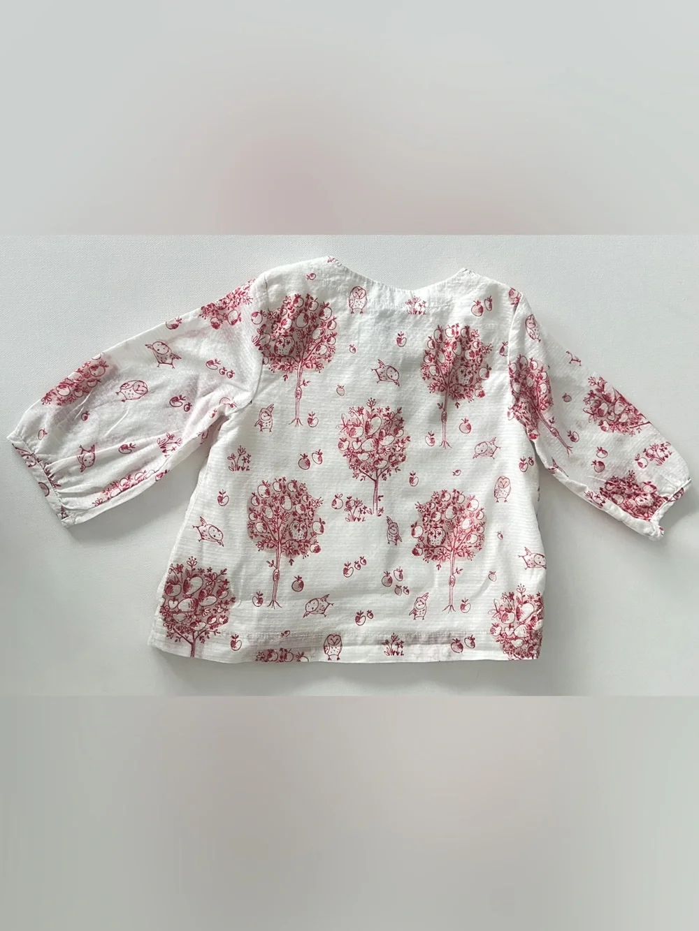 Gap girl's long-sleeve blouse with  Button-front.  Size 3T.